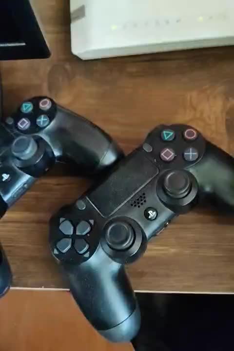 ps4 اسلیم ۱ترا سالم و درحد دو دسته|کنسول، بازی ویدئویی و آنلاین|تهران, چهارصد دستگاه|دیوار