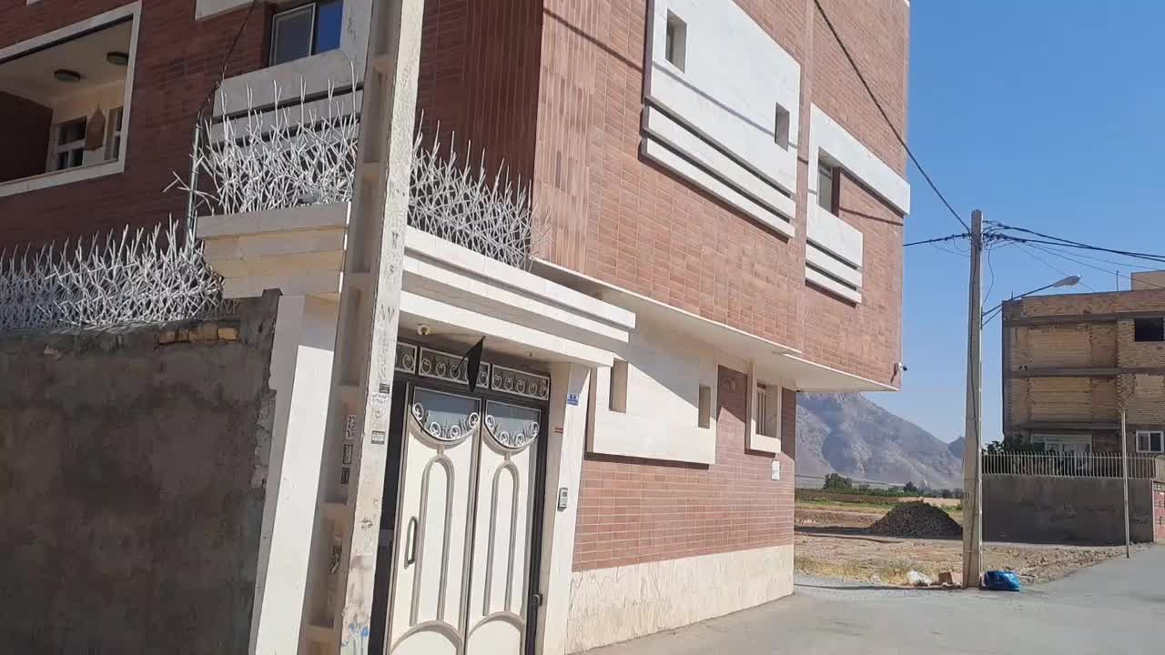 معاوضه منزل ویلایی  در شهرضا با اصفهان و بهارستان|فروش آپارتمان|شهرضا, |دیوار