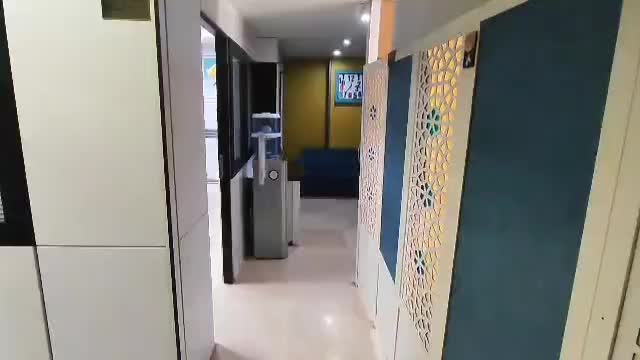 اجاره کلاس، سالن کنفرانس و اتاق جلسات غرب تهران|اجارهٔ کوتاه‌مدت دفتر کار و فضای آموزشی|تهران, جنت‌آباد مرکزی|دیوار
