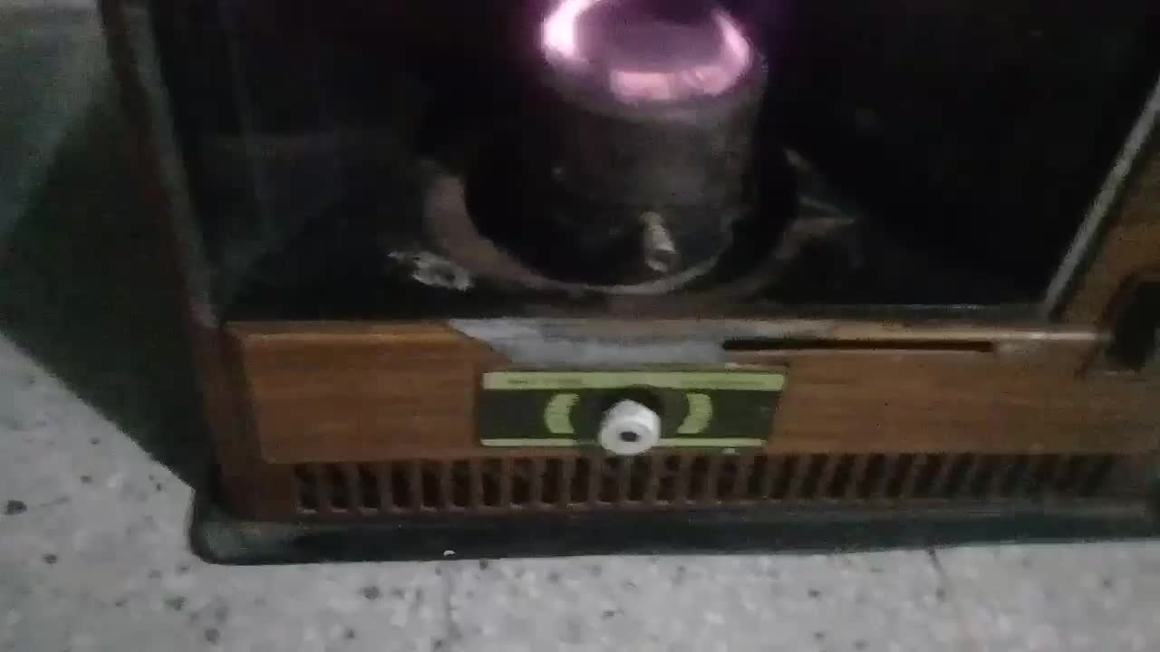 یک عدد بخاری نفتی ژاپنی سالم ارسال از تربت|کلکسیون اشیاء عتیقه|مشهد, کوی سیدی|دیوار