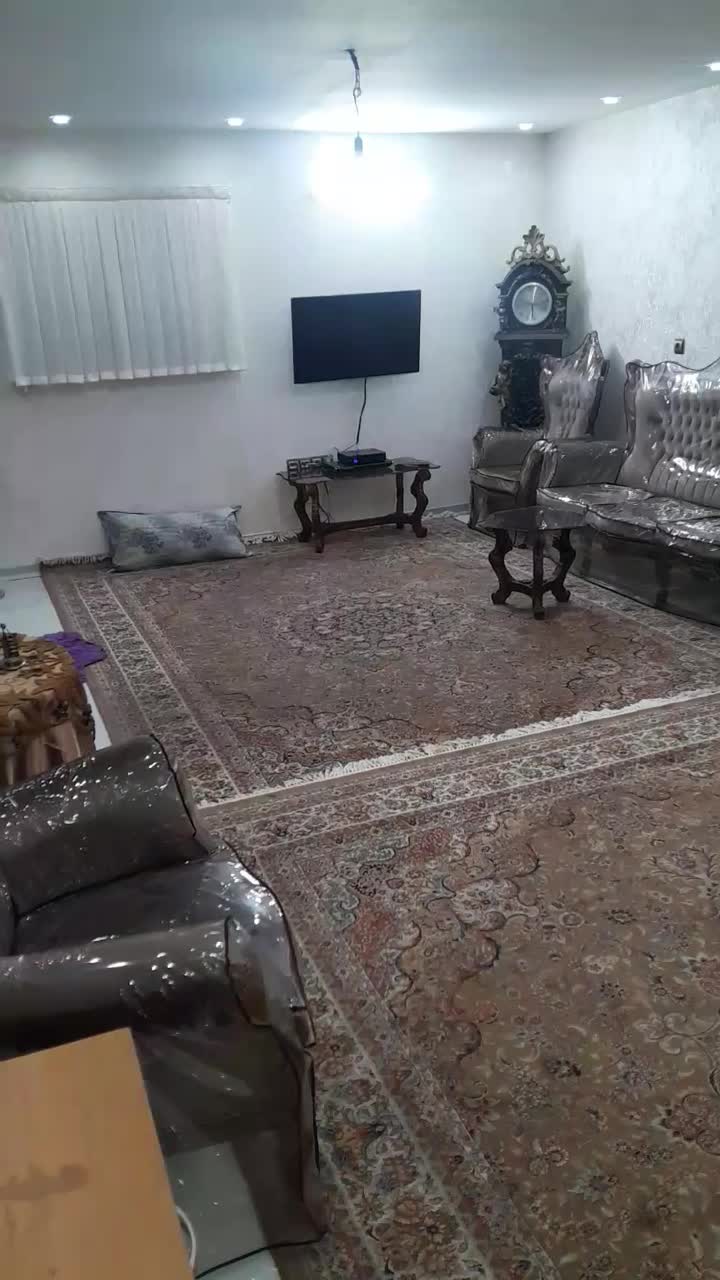 منزل مبله یک خابه بزرک برای کرایه روزانه|اجارهٔ کوتاه‌مدت آپارتمان و سوئیت|اصفهان, شمس آباد|دیوار
