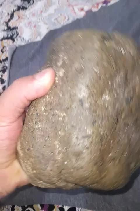 یک عدد سنگ مشکوک به شهاب سنگ|کلکسیون اشیاء عتیقه|شهریار, شهرک امیریه|دیوار