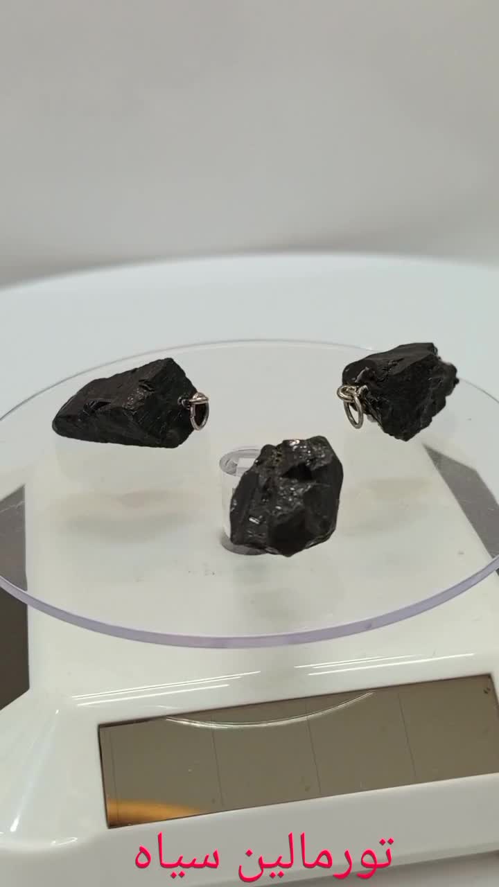 سنگ تورمالین سیاه|بدلیجات|گرگان, |دیوار