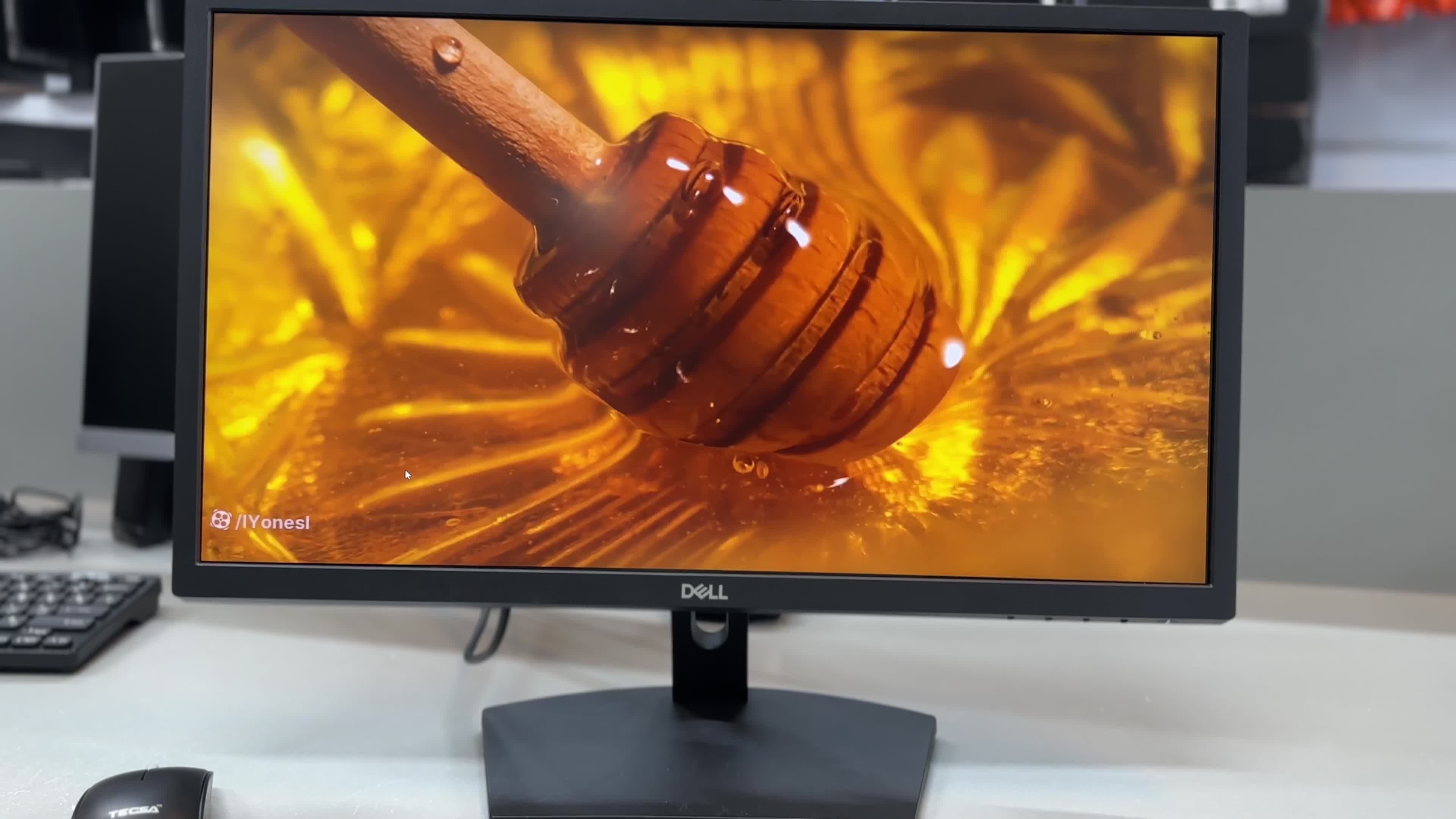 مانیتور DELL 22|قطعات و لوازم جانبی رایانه|اصفهان, خلجا|دیوار