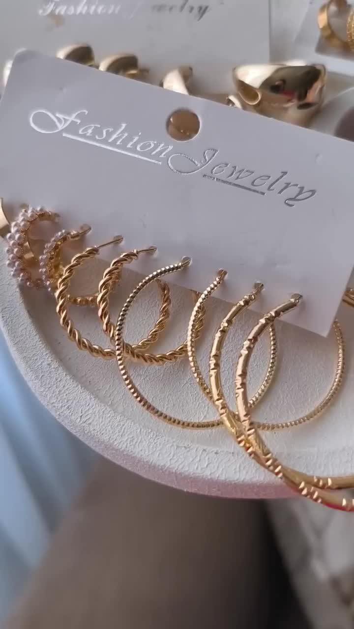 پک ۶ تایی گوشواره طرح اقتصادی|بدلیجات|گلبهار, شهر جدید گلبهار|دیوار