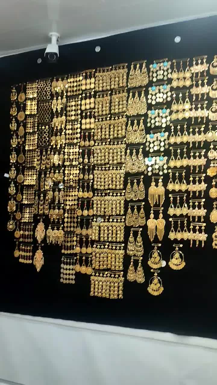 فروش گالری لباس وبدلیجات دومغازههستند|لباس|یاسوج, |دیوار