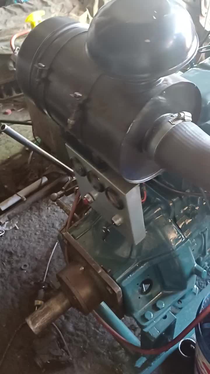 موتور آبکشی پرکنز ۴ سیلندر انگلیسی|ماشینآلات صنعتی|فولادشهر, باغشاد|دیوار