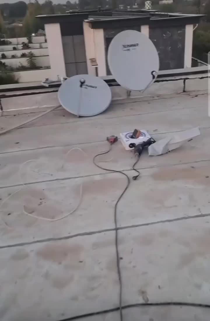 نصاب آنتن مهستان فاز ۷،۴،۳،۲،۱ گلسار و کوهسار حومه|خدمات پیشه و مهارت|هشتگرد, فاز ۱ مهستان|دیوار