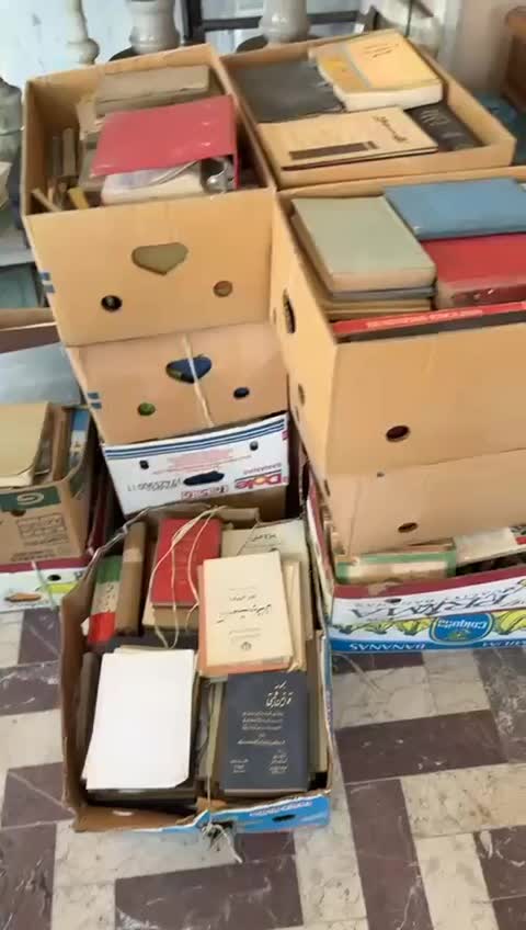 کتاب خانه کامل فروشی|کتاب و مجله تاریخی|باقرشهر, |دیوار