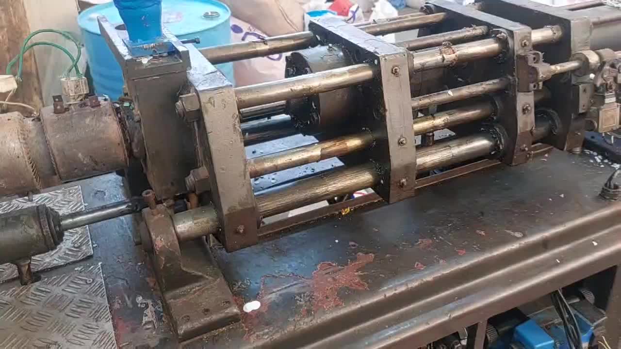 فروش دستگاه تزریق پلاستیک ۱۰۰ گرمی پارس|ماشین‌آلات صنعتی|تبریز, |دیوار