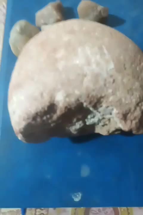 الماس ویاقوت ۱/۳۰۰و /۳۵۰بزرگترین ۲ و ۳۰۰ کیلوگرمی|جواهرات|شیراز, سفیرشمالی|دیوار