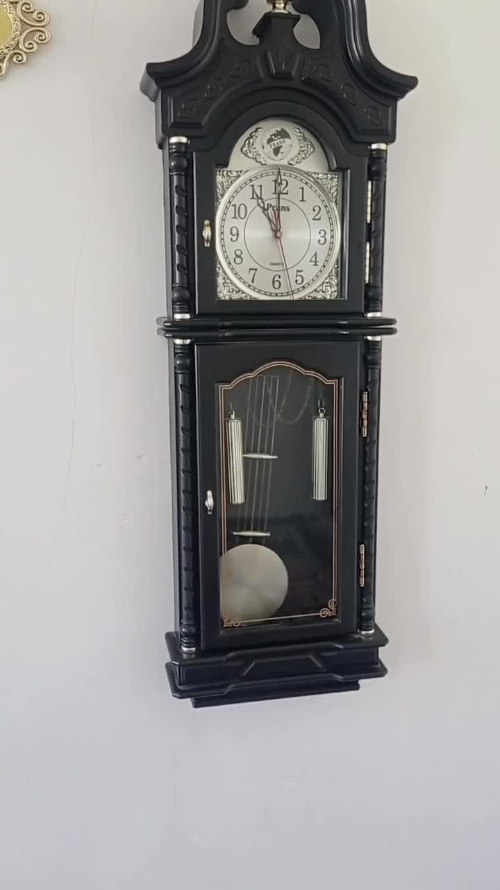 ساعت دیواری درجه یک موتورخوب به شرط سالمی|ساعت دیواری و تزئینی|نورآباد, |دیوار