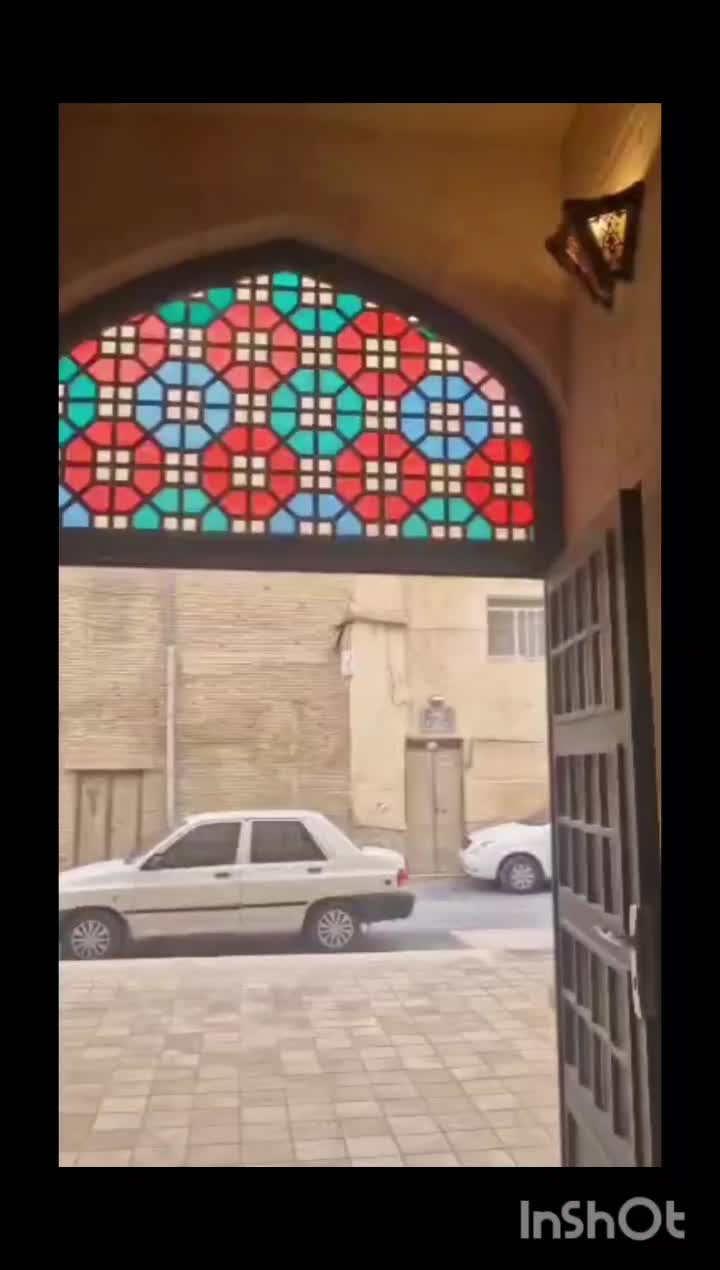 مجموعه ویترین MDF شیشه سکوریت، آینه و نورپردازی|فروشگاه و مغازه|شیراز, ستارخان|دیوار