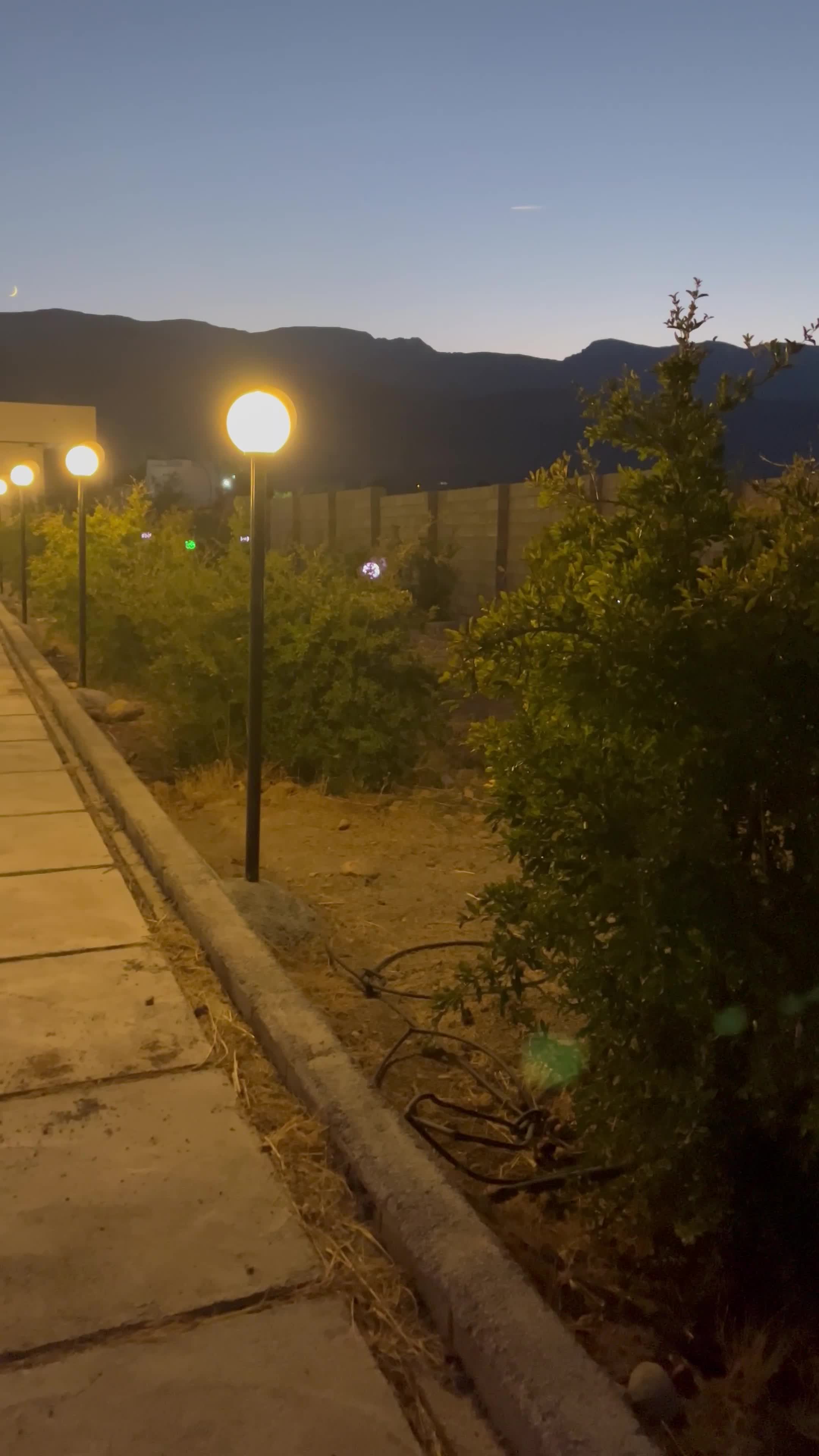 فروش باغ شهری سیاخ دارنگون با آب برق دائم|فروش خانه و ویلا|سیاخ دارنگون, |دیوار