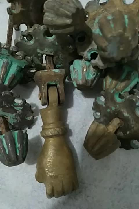 در کوب قدیمی پنجه دست|کلکسیون اشیاء عتیقه|قدس, شهر‌قدس|دیوار