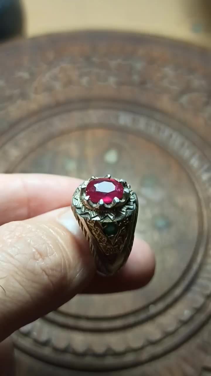 انگشتر یاقوت سرخ تراشیده زیبا|جواهرات|رشت, شهرک صبا|دیوار
