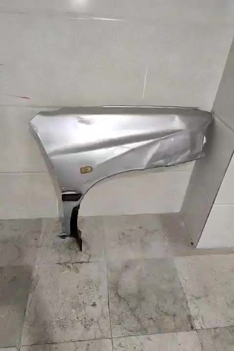 گلگیر جلو پراید بی رنگ  نقره ای فابریک سمت شاگرد|قطعات یدکی و لوازم جانبی|قم, انسجام|دیوار