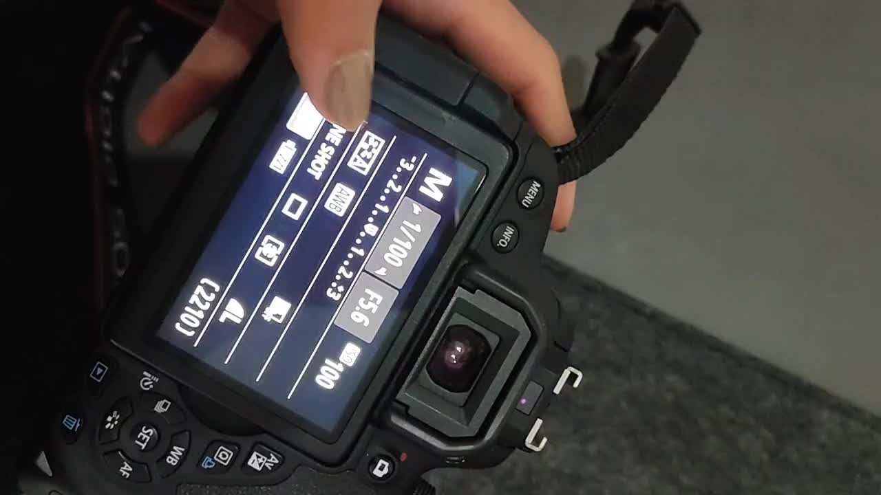 دوربین کنون 700D با لنز 18.135|دوربین عکاسی و فیلمبرداری|کرج, گوهردشت|دیوار