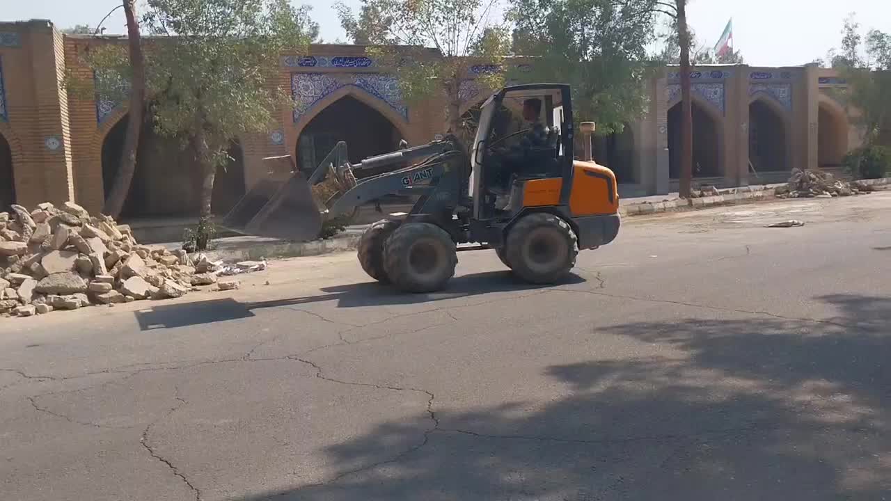 اجاره بابکت . مینی لودر.. مینی بیل .بیل مکانیکی|خدمات حمل و نقل|تهران, صفاییه (چشمه علی)|دیوار