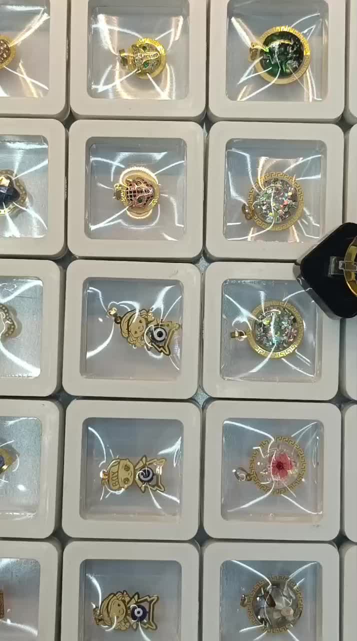 طلایی سبک کادویی|جواهرات|شیراز, شاهچراغ|دیوار