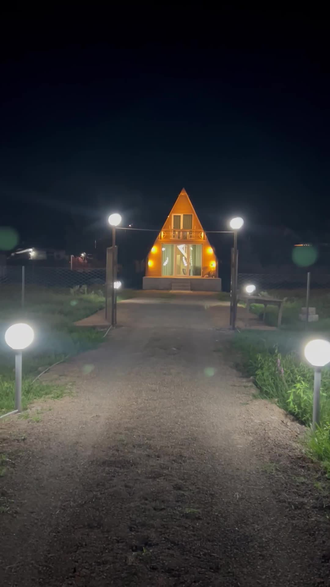 اجاره ی کلبه ی سوئیسی|اجارهٔ کوتاهمدت ویلا و باغ|طاهرگوراب, |دیوار