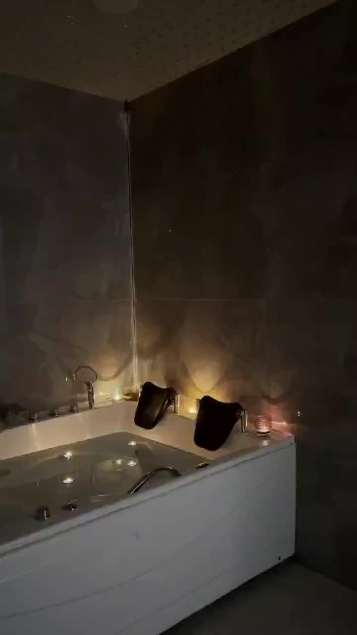 اجاره ویلا نوساز قلات گویم جکوزی،نظافت هتلی|اجارهٔ کوتاه‌مدت ویلا و باغ|شیراز, قلات|دیوار