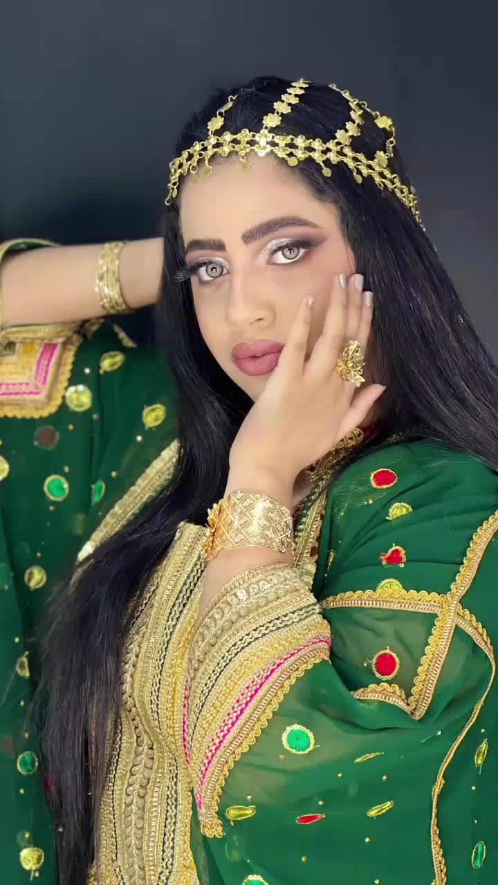 میکاپ|خدمات آرایشگری و زیبایی|بندرعباس, |دیوار