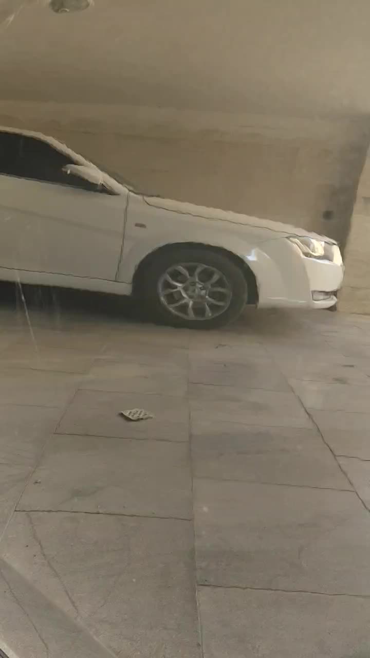 برلیانس ۳۲۰ هاچبک موتور بزرگ|خودرو سواری و وانت|اراک, |دیوار