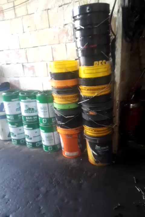 سطل روغن و ۲۰ لیتری|ظروف نگهدارنده، پلاستیکی، یک‌بارمصرف|محمدیه-قزوین, |دیوار