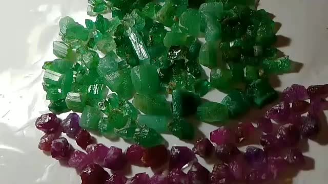 الماس سبز زمرد پنجشیر|جواهرات|مشهد, هفت تیر (آب و برق)|دیوار