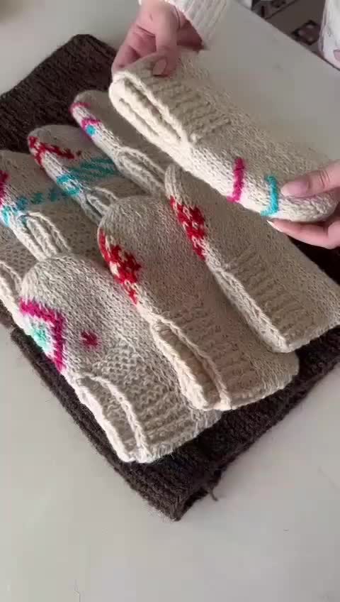 کلاه اربابی جوراب و پاپوش سنتی پشمی|لباس|شیراز, باغشهر اهل بیت|دیوار