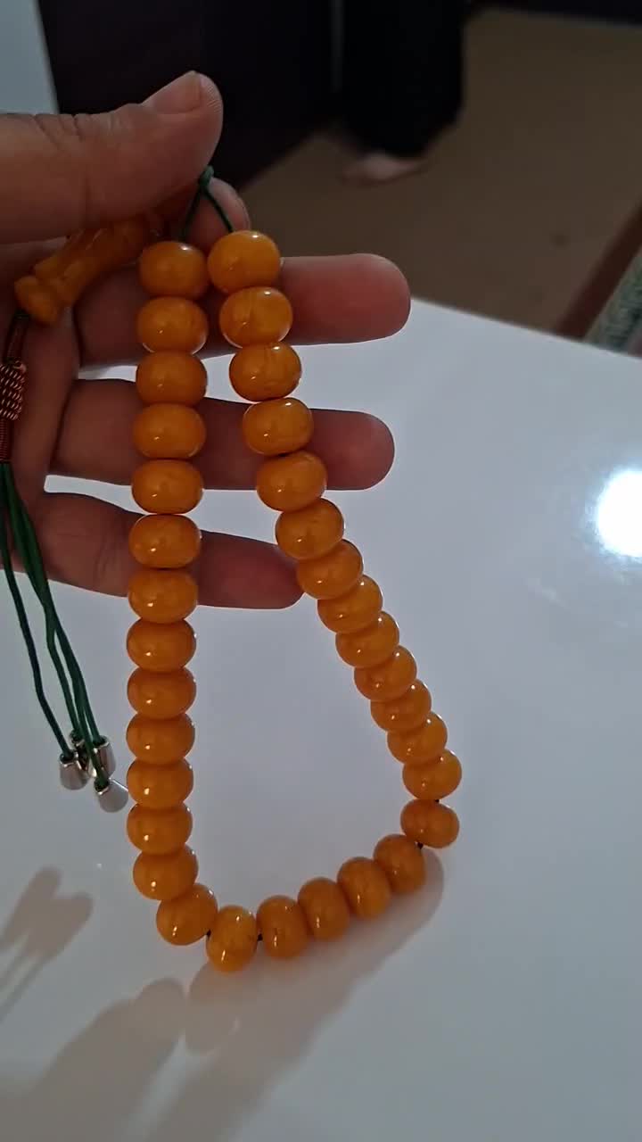 تسبیح کهربا رگه دار|کلکسیون اشیاء عتیقه|خرمآباد, |دیوار