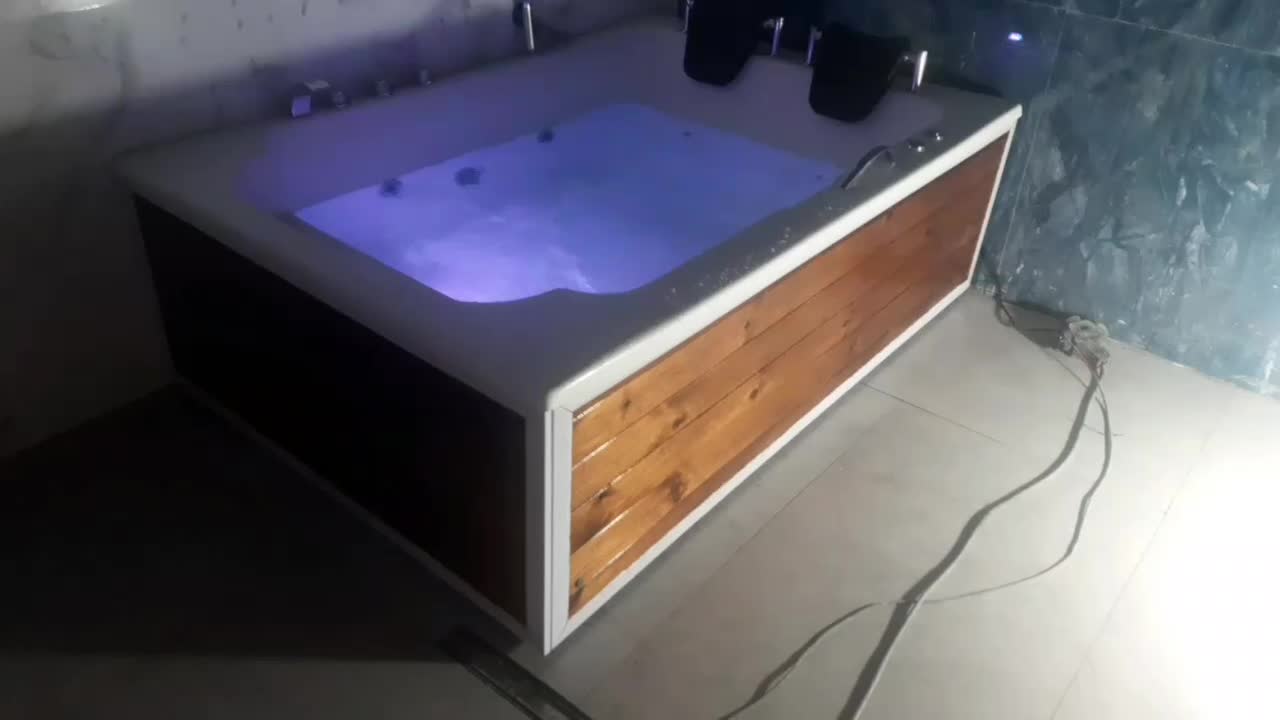 وان جکوزی مشکی طلایی لاکچری|لوازم حمام|سمنان, |دیوار