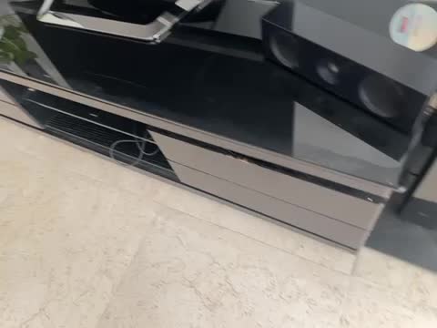 فروش میز تلوزیون وویترین نو وکاملا شیک|بوفه، ویترین، کنسول|شاهین‌شهر, مخابرات (شهید بهشتی)|دیوار