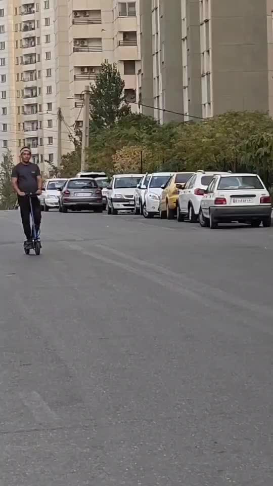 اسکوتر برقی دسته دار سایز بزرگسال|دوچرخه، اسکیت، اسکوتر|تهران, گلستان (شهرک راه آهن)|دیوار
