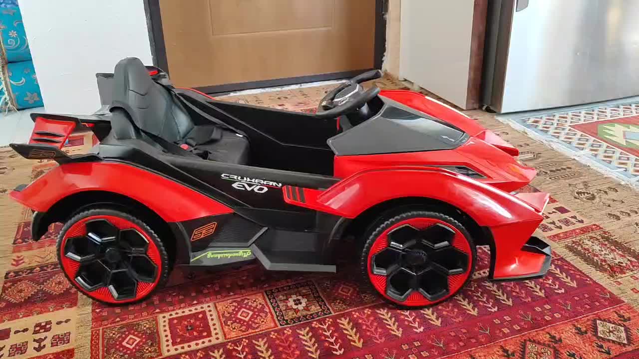 ماشین شارژی در حد نو موزیکال|اسباببازی|شاهینشهر, شهرک گلدیس|دیوار