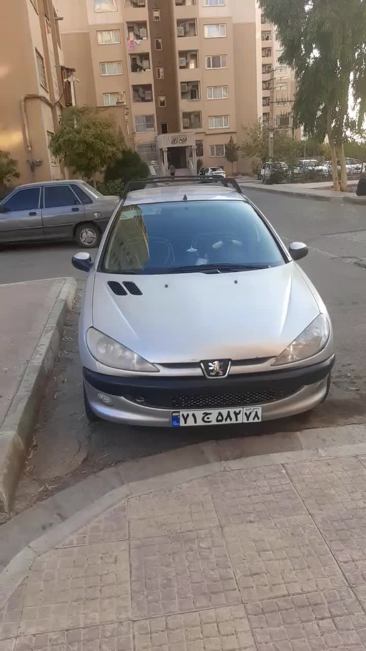 ۲۰۶ اس دی تیوفایو|خودرو سواری و وانت|پرند, فاز ۵|دیوار