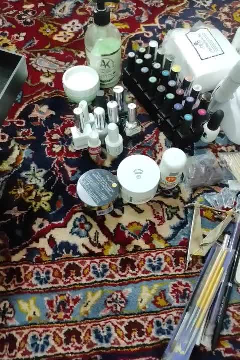 وسایل ناخن کاری|آرایشگاه و سالن‌های زیبایی|مهریز, |دیوار