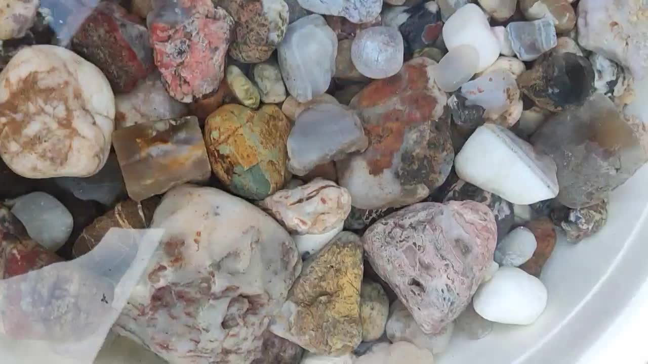 سنگ جواهری|کلکسیون اشیاء عتیقه|رشت, بازار|دیوار