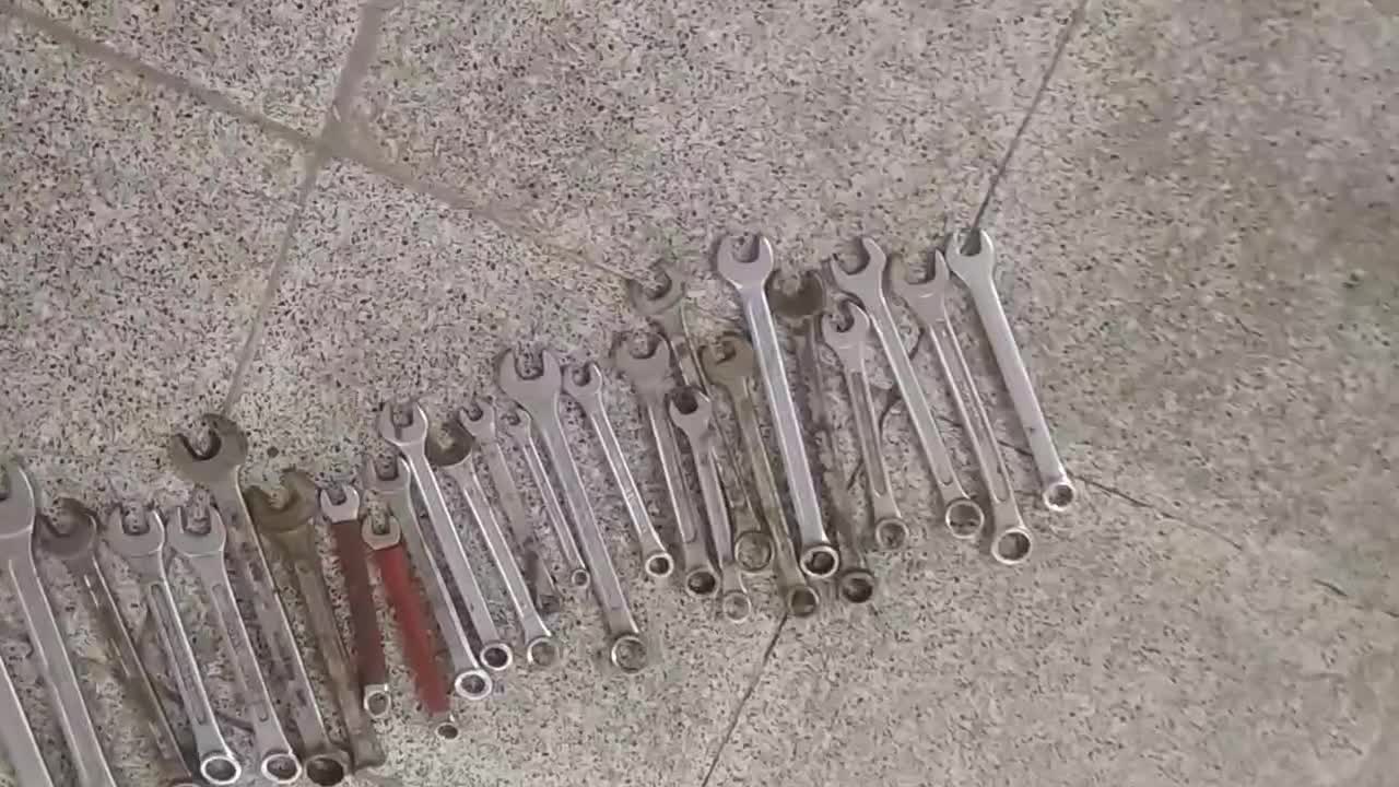 تعدادی میخکوب+ابزار آلات|ابزارآلات|مشهد, هفت تیر (حافظ)|دیوار