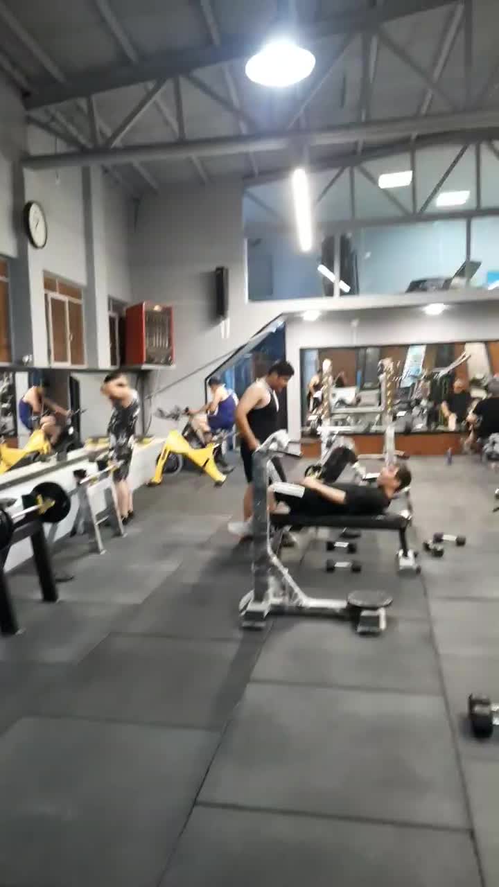 باشگاه بدنسازی فیت شو|خدمات آموزشی|قم, پامنار|دیوار