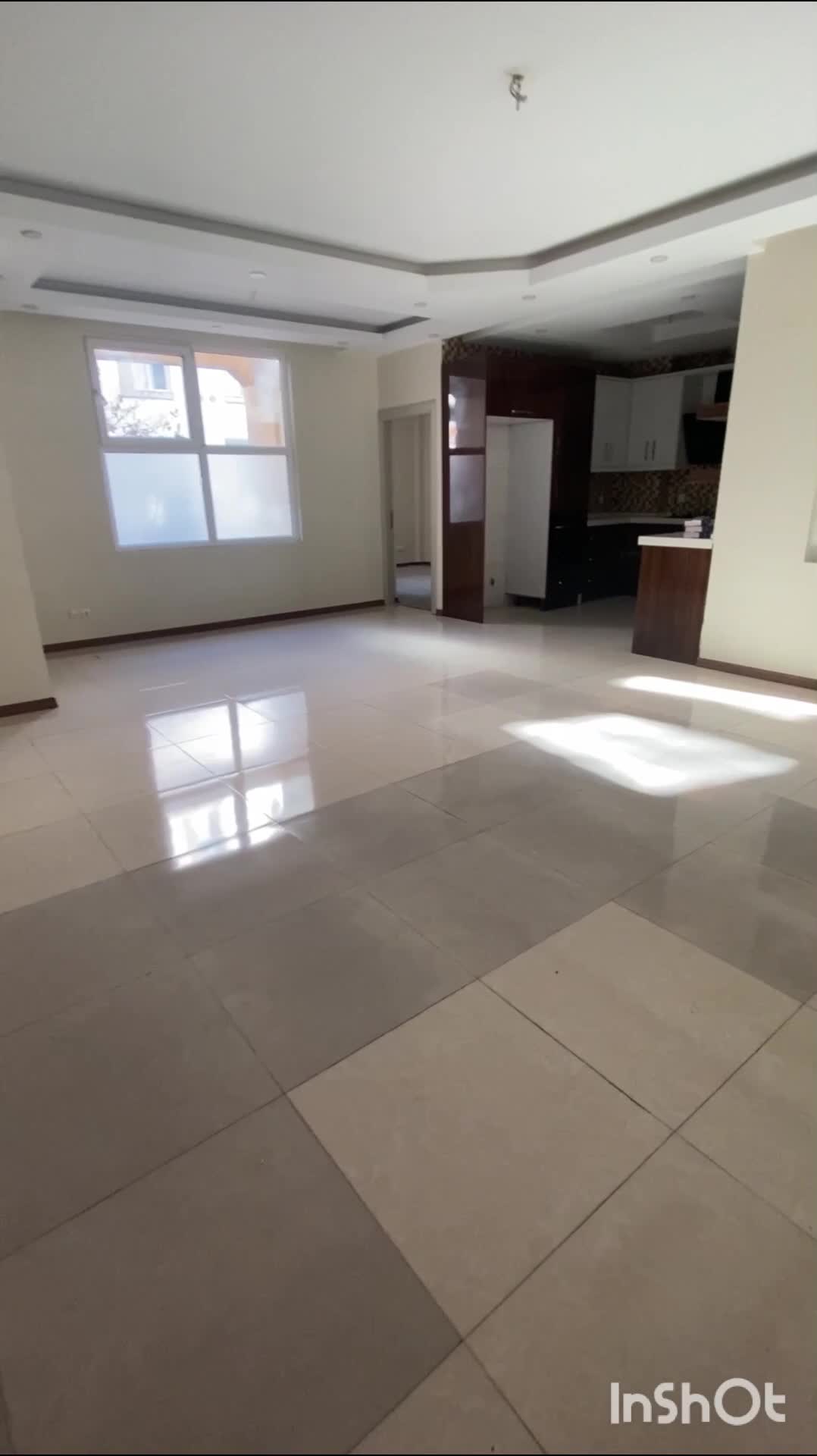 میدان قبا۱۱۳متر۲خواب سالن بزرگ لوکیشن تاپ