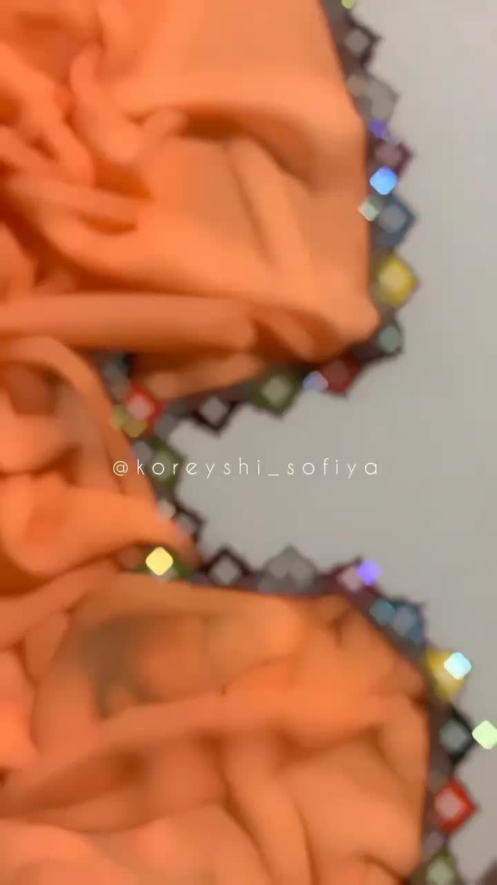 زیاستین کرئشی|لباس|زابل, |دیوار