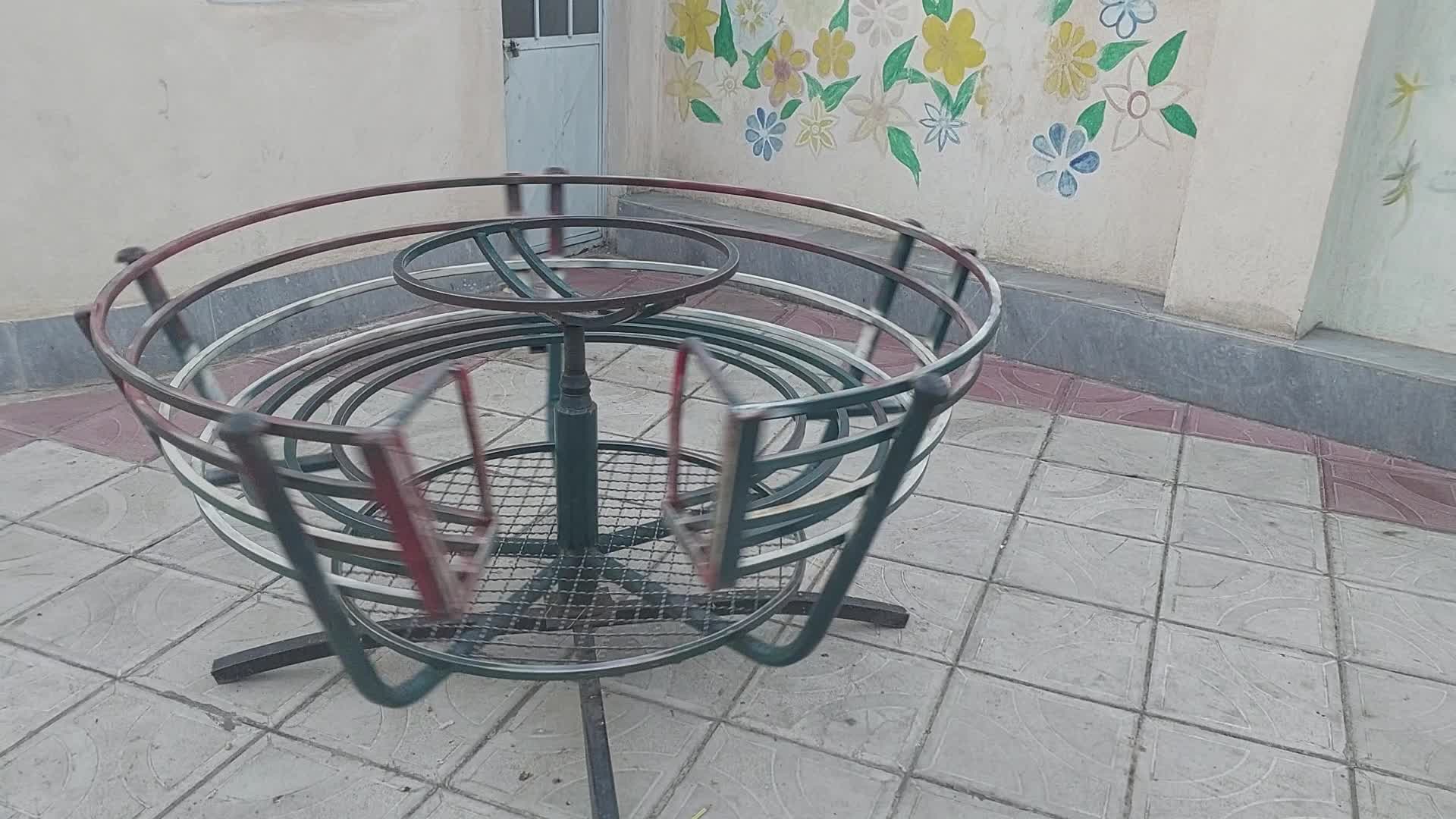 تاب و چرخونک فلزی، سالم و ایمن|اسباب‌‌بازی|اردبیل, |دیوار