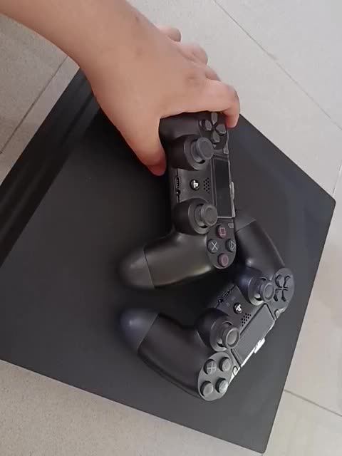 PS4 pro|کنسول، بازی ویدئویی و آنلاین|یزد, |دیوار