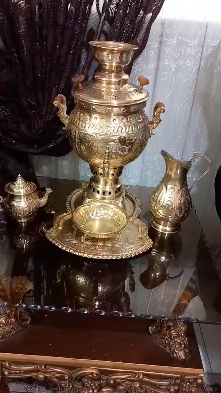 سماور زغالی برنجی ۶ لیتری قدیمی نو وزن بالای ۴کیلو|سماور، چای‌ساز، قهوه‌ساز|لاهیجان, کوی خزر|دیوار
