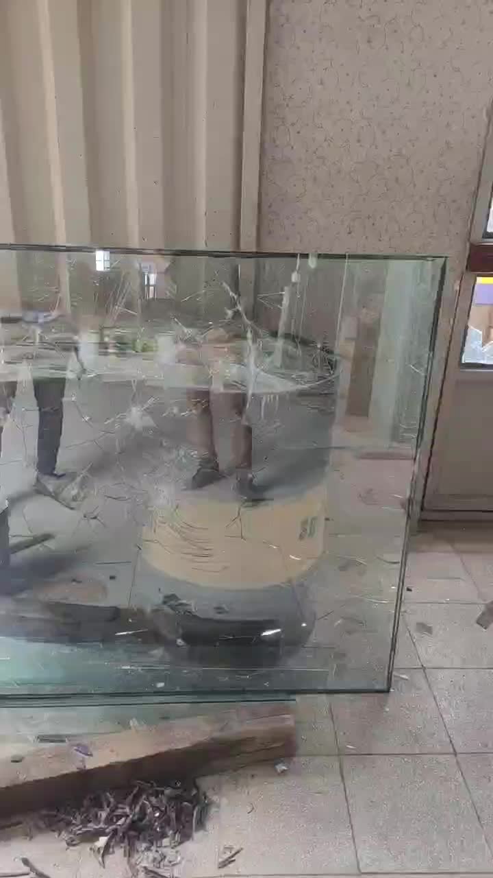 تولید شیشه لمینت و دوجداره چند روزه|خدمات پیشه و مهارت|قم, خداکرم|دیوار