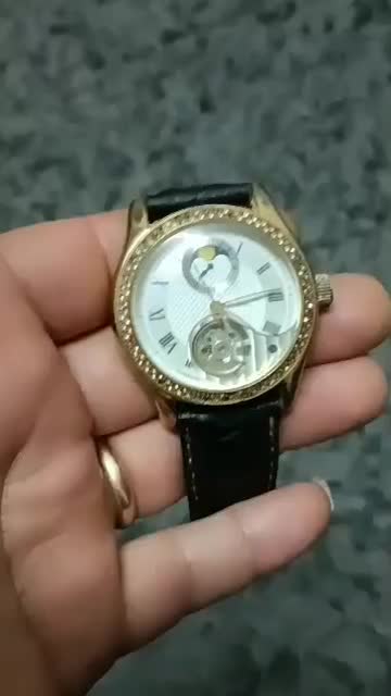 ساعت  پاتیک فیلیپ  اصلی  .  موتور سنگین  نبضی|ساعت|بندر انزلی, معلم|دیوار