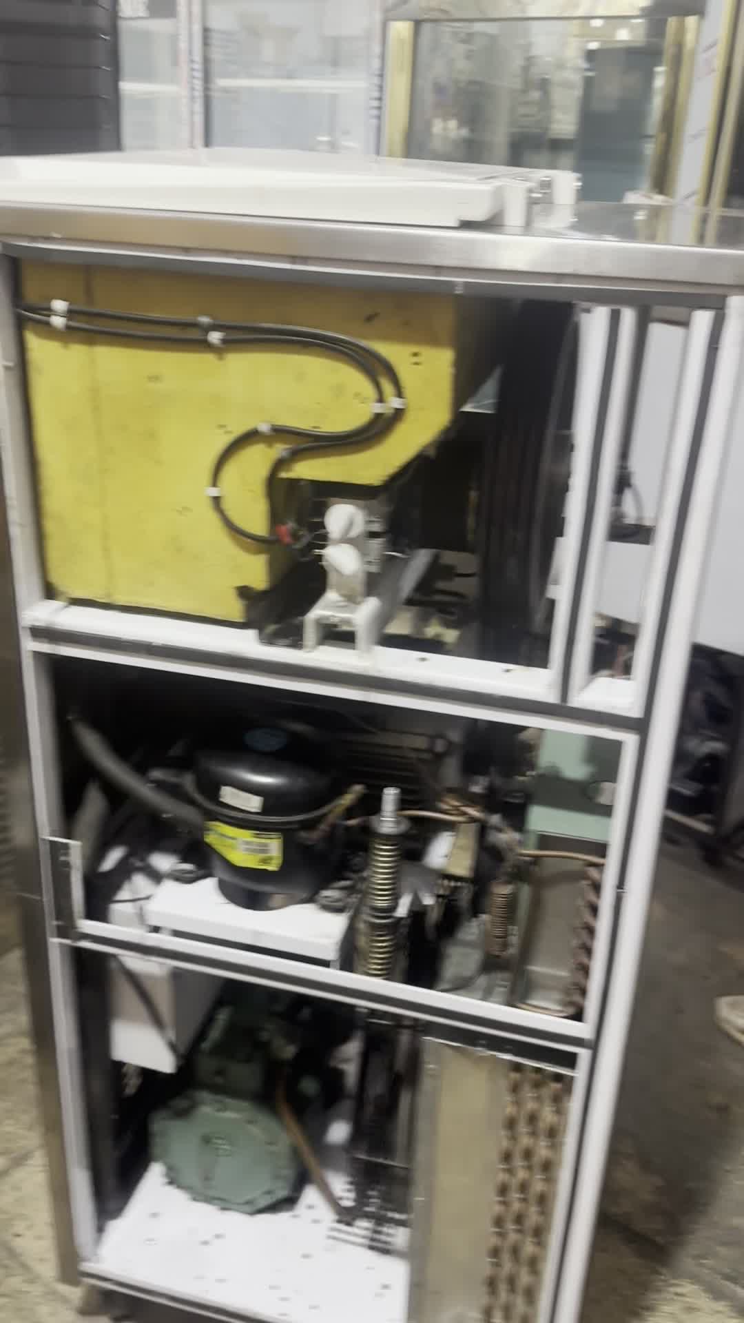 دستگاه بستنی قیفی کارپیچال|فروشگاه و مغازه|تهران, آذربایجان|دیوار