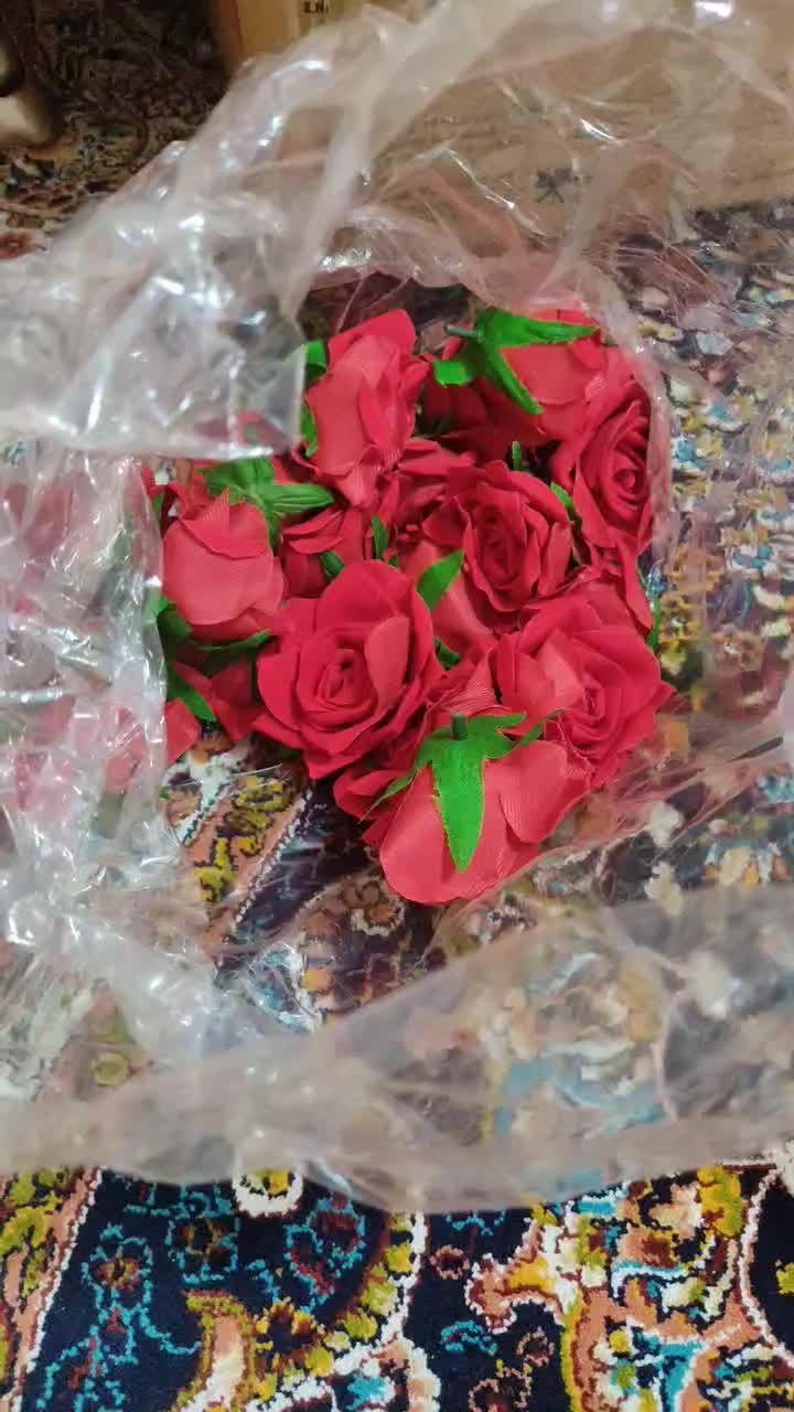 تعداد زیادی سرگل مصنوعی(پیونی رز نسترن)|گل مصنوعی|فردیس, قریشی|دیوار